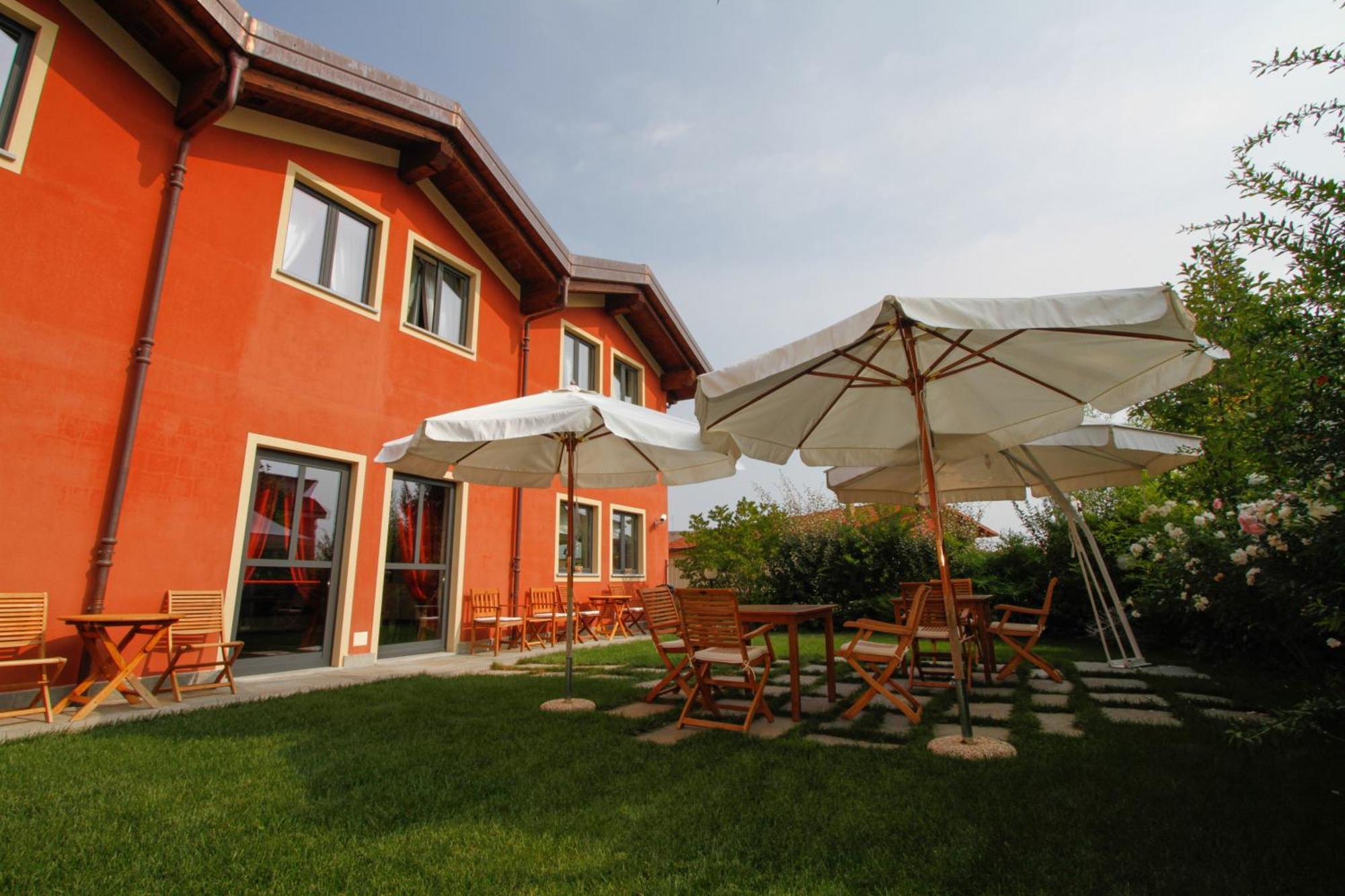 Albergo Della Ceramica Villanova Mondovì Екстериор снимка