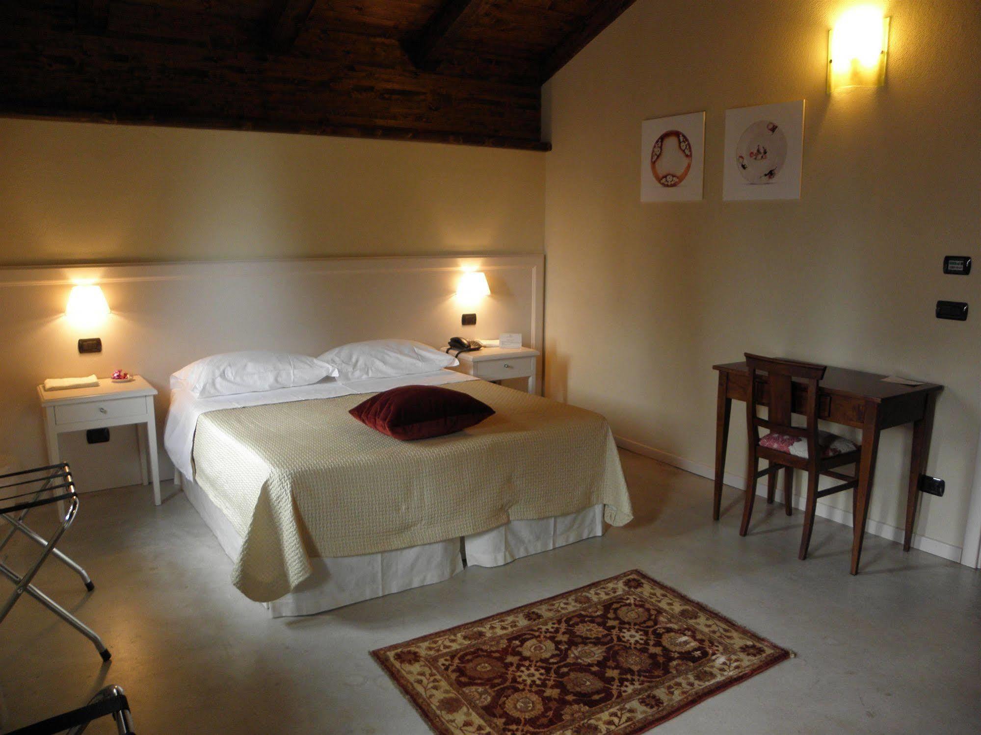 Albergo Della Ceramica Villanova Mondovì Екстериор снимка